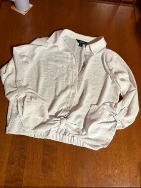 Simply Vera Vera Wang White Collared Button Shirt